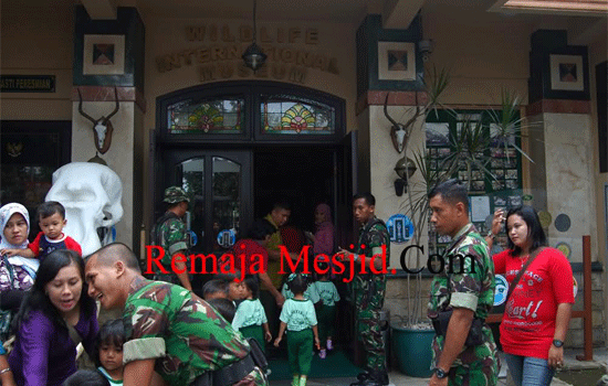 YONKAV 6/Serbu Berikan Pendidikan Kepada Anak-Anak