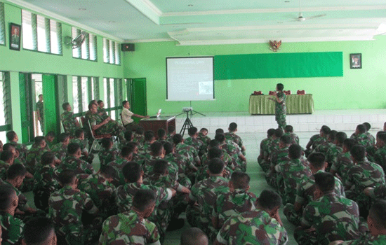 Personel YONKAV 6/Serbu Mengikuti Penyuluhan Kesehatan
