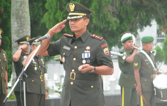 Prajurit YONKAV 6/Serbu Melaksanakan Ziarah Ke Taman Makan Pahlawan Medan