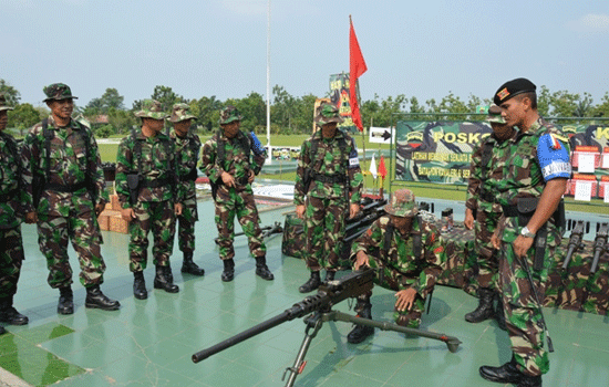 Latihan Menembak Senjata Berat BROWNING .50 TW. I TA. 2013