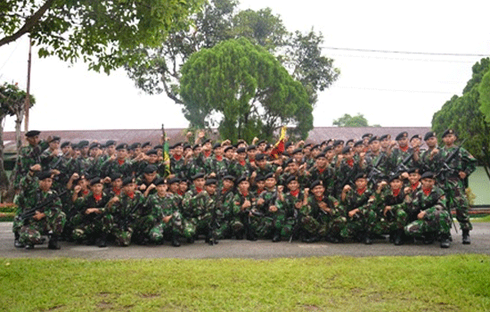 YONKAV 6/Serbu Raih Bendera Prestasi Juara I Devile Terbaik