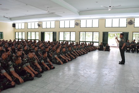 Pangdam I/BB Mayjen TNI Cucu Somantri kunjungi Yonkav 6/NK